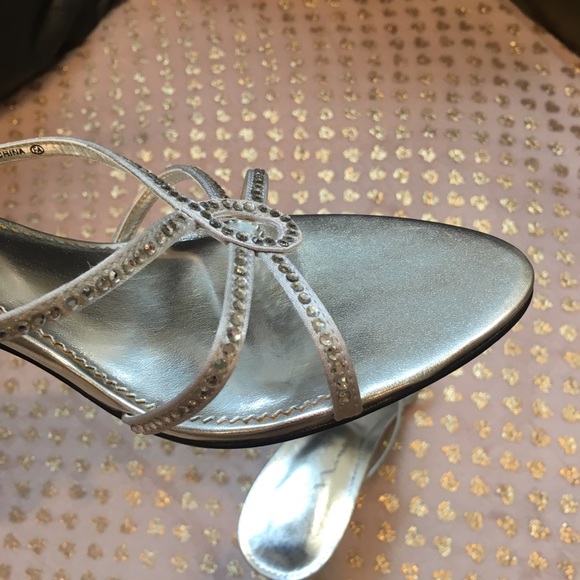 π Nina mules π with Rhinestones sz 61/2 - Picture 3 of 7